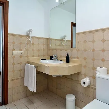 Casa Cortijo Cinco - Great 3 Bedroom - Short Walk To Marina