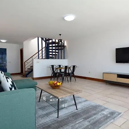 Casa Cortijo Cinco - Great 3 Bedroom - Short Walk To Marina Puerto Calero