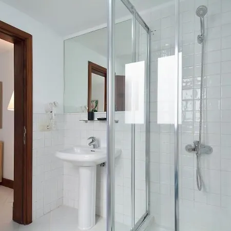 Casa Cortijo Cinco - Great 3 Bedroom - Short Walk To Marina Puerto Calero