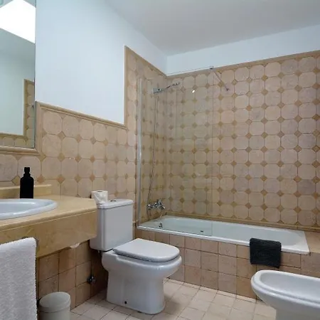 Casa Cortijo Cinco - Great 3 Bedroom - Short Walk To Marina *